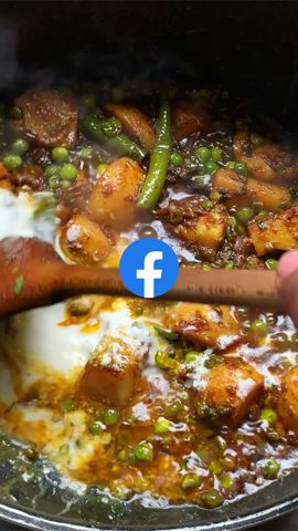 Facebook 广告素材