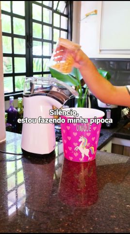 Shopee: 12.12 Liquida de Natal advertising creative