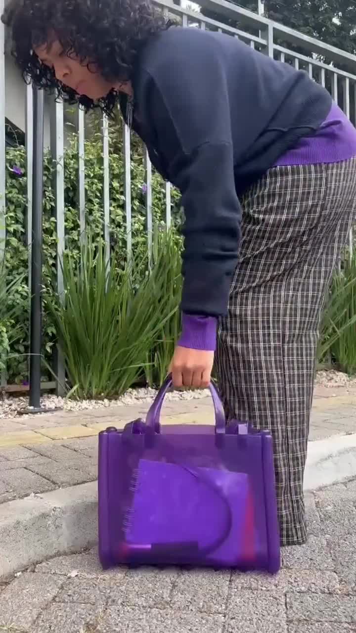 Nu 广告素材