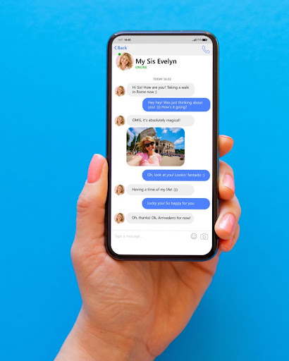 Messenger advertising creative