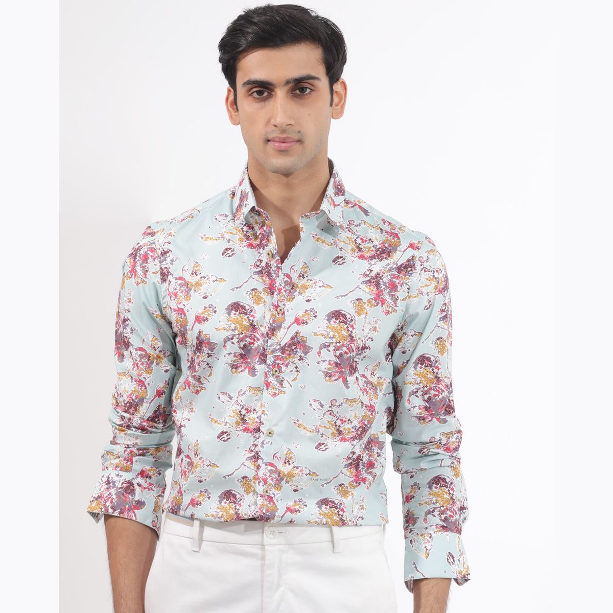 Shop Urban & Contemporary Men & Women Clothing – The House of Rare 广告创意