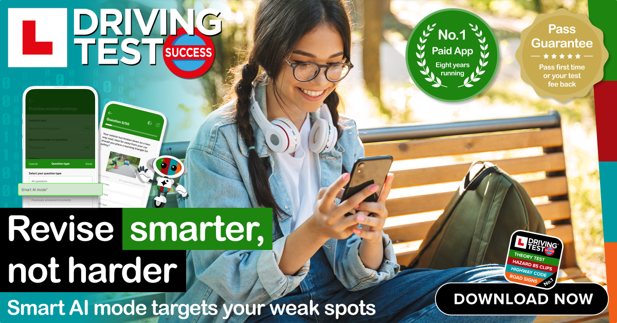 Driving Theory Test 4 in 1 Kit 广告素材